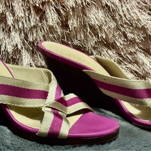 Stylish Gucci Pink and Cream Wedge Sandals